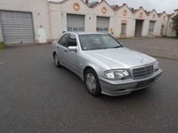 Gebraucht Mercedes C240 Classic 170 PS (125 kW) 1998 Silber Limousine