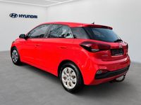 Gebraucht Hyundai i20 Select 75 PS (55 kW) 2019 Rot Kleinwagen