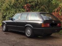 Second-hand BMW 325 170 CP (125 kW) 1990 Negru Break