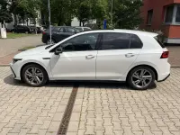 Second-hand VW Golf VIII R-line 190 CP (139 kW) 2023 Alb Hatchback