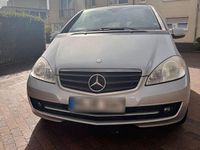 Gebraucht Mercedes A150 95 PS (69 kW) 2009 Grau Kleinwagen