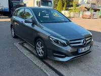 Gebraucht Mercedes B180 122 PS (89 kW) 2018 Grau Kleinwagen