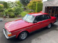 Gebraucht Volvo 240 113 PS (83 kW) 1988 Rot Limousine