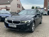 Gebraucht BMW 320 Sport Line 163 PS (119 kW) 2023 Schwarz Kombi