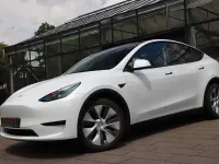Gebraucht Tesla Model Y RWD 255 kW (347 PS) 2023 Weiß SUV