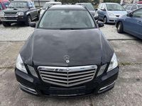 Gebraucht Mercedes E220 170 PS (125 kW) 2013 Phantomschwarz Kombi