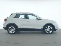 Gebraucht VW T-Roc Style 150 PS (110 kW) 2023 Ascotgrau SUV