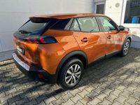 Gebraucht Peugeot e-2008 Active 100 kW (136 PS) 2023 Orange SUV
