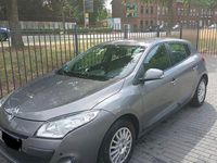 Gebraucht Renault Mégane 101 PS (74 kW) 2010 Grau Limousine
