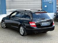 Gebraucht Mercedes C180 156 PS (114 kW) 2010 Schwarz Kombi