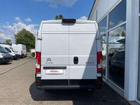 Gebraucht Citroën Jumper Start 140 PS (102 kW) 2023 Lackierung weiss icy/deckende Van / Kleinbus