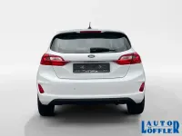 Gebraucht Ford Fiesta Cool & Connect 101 PS (74 kW) 2017 Weiß Kleinwagen