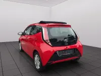 Gebraucht Toyota Aygo X-wave 69 PS (50 kW) 2015 Rot Kleinwagen