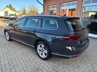 Gebraucht VW Passat Elegance 190 PS (139 kW) 2019 Grau Kombi