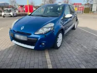 Gebraucht Renault Clio II 101 PS (74 kW) 2011 Blau Kleinwagen