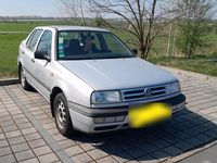 Second-hand VW Vento 90 CP (66 kW) 1994 Argintiu Berlinǎ