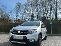 Second-hand Dacia Sandero 90 CP (66 kW) 2017 Gri Hatchback