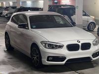 Gebraucht BMW 118 Sport Line 136 PS (100 kW) 2018 Weiß Kleinwagen