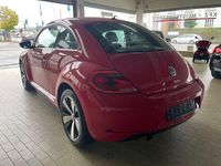Gebraucht VW Beetle Design 105 PS (77 kW) 2014 Rot Kleinwagen