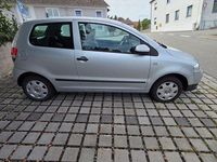 Gebraucht VW Fox 75 PS (55 kW) 2005 Grau Kleinwagen