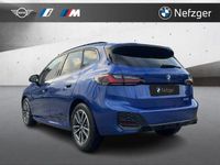 Gebraucht BMW 220 Active Tourer M Sport 154 PS (113 kW) 2025 Portimao blau metallic Van / Kleinbus