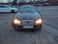 Gebraucht Mercedes C180 129 PS (94 kW) 2002 Schwarz Coupé