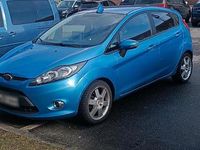 Gebraucht Ford Fiesta 60 PS (44 kW) 2011 Blau Kleinwagen