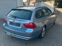 Gebraucht BMW 316 116 PS (85 kW) 2010 Blau Kombi