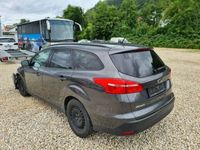 Gebraucht Ford Focus Business Edition 120 PS (88 kW) 2015 Grau metallic Kombi