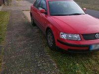 Gebraucht VW Passat 125 PS (91 kW) 1997 Rot Limousine