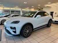 Gebraucht Porsche Macan Turbo 469 kW (639 PS) 2024 Grau SUV