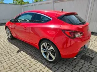 Gebraucht Opel Astra GTC Innovation 179 PS (131 kW) 2012 Rot Limousine