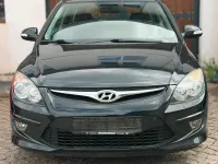 Gebraucht Hyundai i30 90 PS (66 kW) 2011 Schwarz Kombi