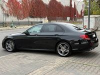 Gebraucht Mercedes E220 AMG 194 PS (142 kW) 2019 Schwarz Limousine