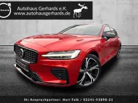 Używany Volvo V60 Ultimate 455 KM (334 kW) 2023 Czerwony Kombi
