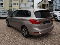 Gebraucht BMW 216 Advantage 116 PS (85 kW) 2022 Kaschmirsilber metallic Van / Kleinbus