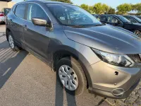 Gebraucht Nissan Qashqai N-Connecta 116 PS (85 kW) 2017 Grau SUV