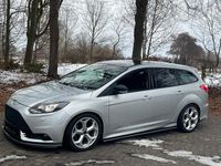 Gebraucht Ford Focus 140 PS (102 kW) 2013 Silber Kombi