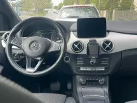 Gebraucht Mercedes B200 156 PS (114 kW) 2017 Grün Van / Kleinbus