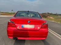 Gebraucht BMW 520 170 PS (125 kW) 2004 Rot Limousine