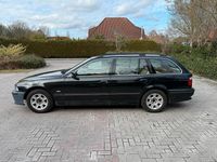 Gebraucht BMW 520 136 PS (100 kW) 2002 Schwarz Kombi