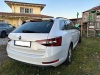 Gebraucht Skoda Superb Ambition 150 PS (110 kW) 2015 Weiß Kombi