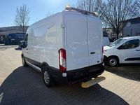 Gebraucht Ford Transit 131 PS (96 kW) 2018 Weiß Van / Kleinbus
