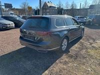 Gebraucht VW Passat R-line 200 PS (147 kW) 2022 Mangangrau metallic Kombi