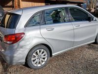 Gebraucht Mercedes B180 109 PS (80 kW) 2015 Silber Van / Kleinbus