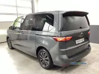 Gebraucht VW Multivan Life 150 PS (110 kW) 2025 Indiumgrau metallic Van / Kleinbus