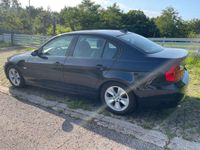 gebraucht BMW 320 320 i | Xenon | AHK | Licht- & Regensonsor | Klima