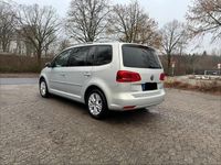Gebraucht VW Touran 140 PS (102 kW) 2013 Grau Van / Kleinbus