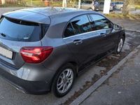 gebraucht Mercedes A180 Urban Facelift LED Kamera Klima SHZ NAVI