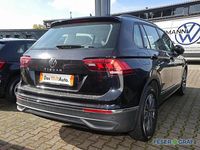 Gebraucht VW Tiguan Life 150 PS (110 kW) 2022 Delfingrau metallic SUV